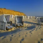 Stylish Apartment With Garden And Wifi On The Island Sylt, In Germany
